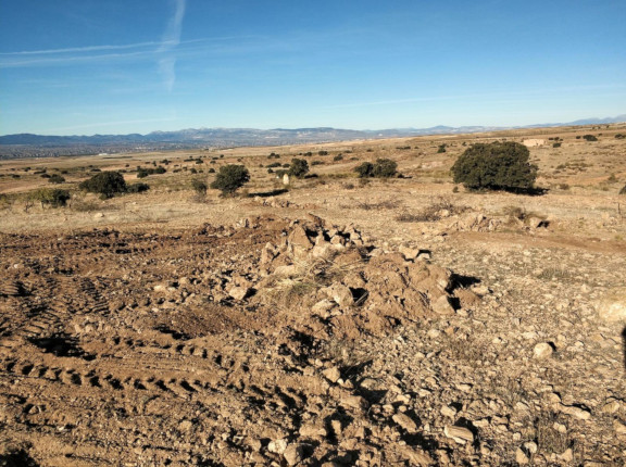 arrendamiento tierra piedras charches